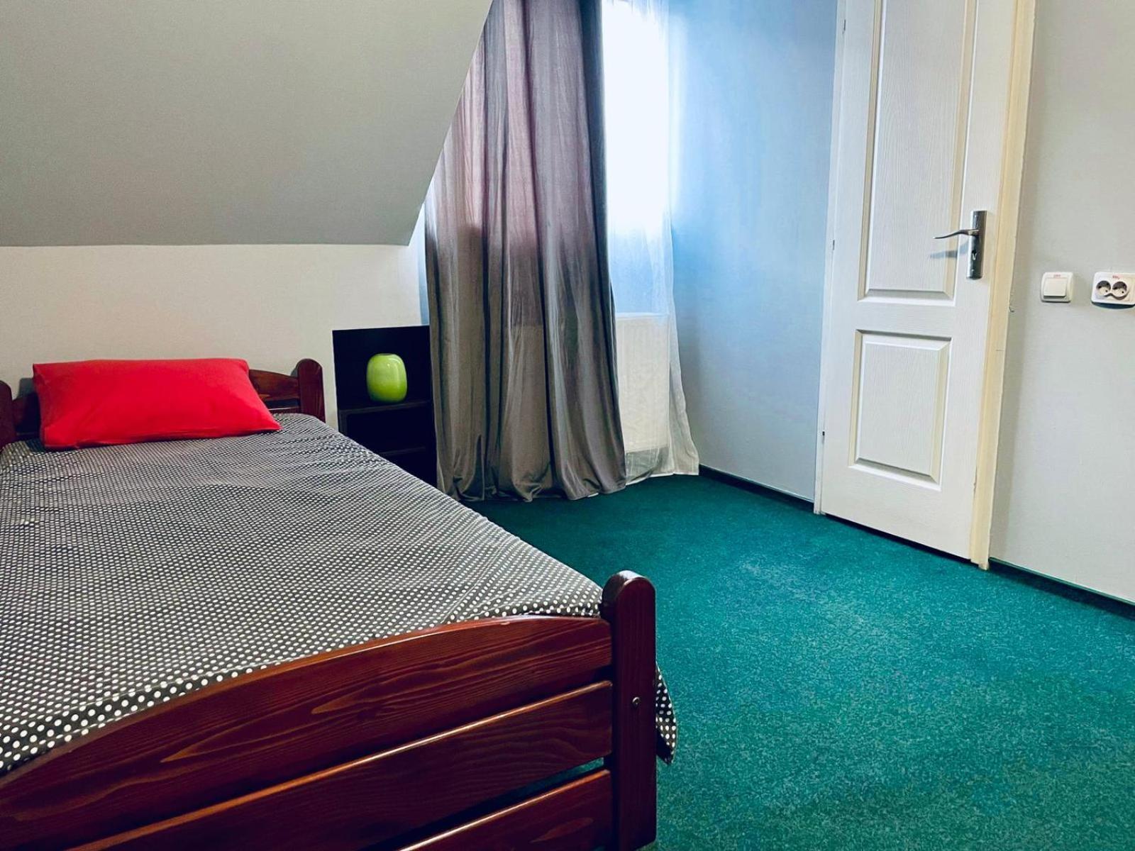 Pensiunea Texas Self Check-In Cluj-Napoca Rum bild
